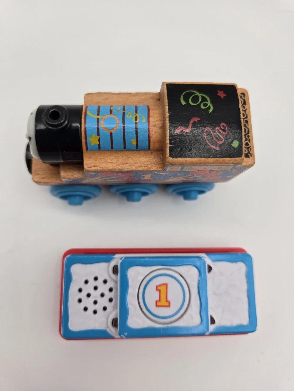2018 Thomas The Tank Engine Wooden Birthday Cake Train FHM61